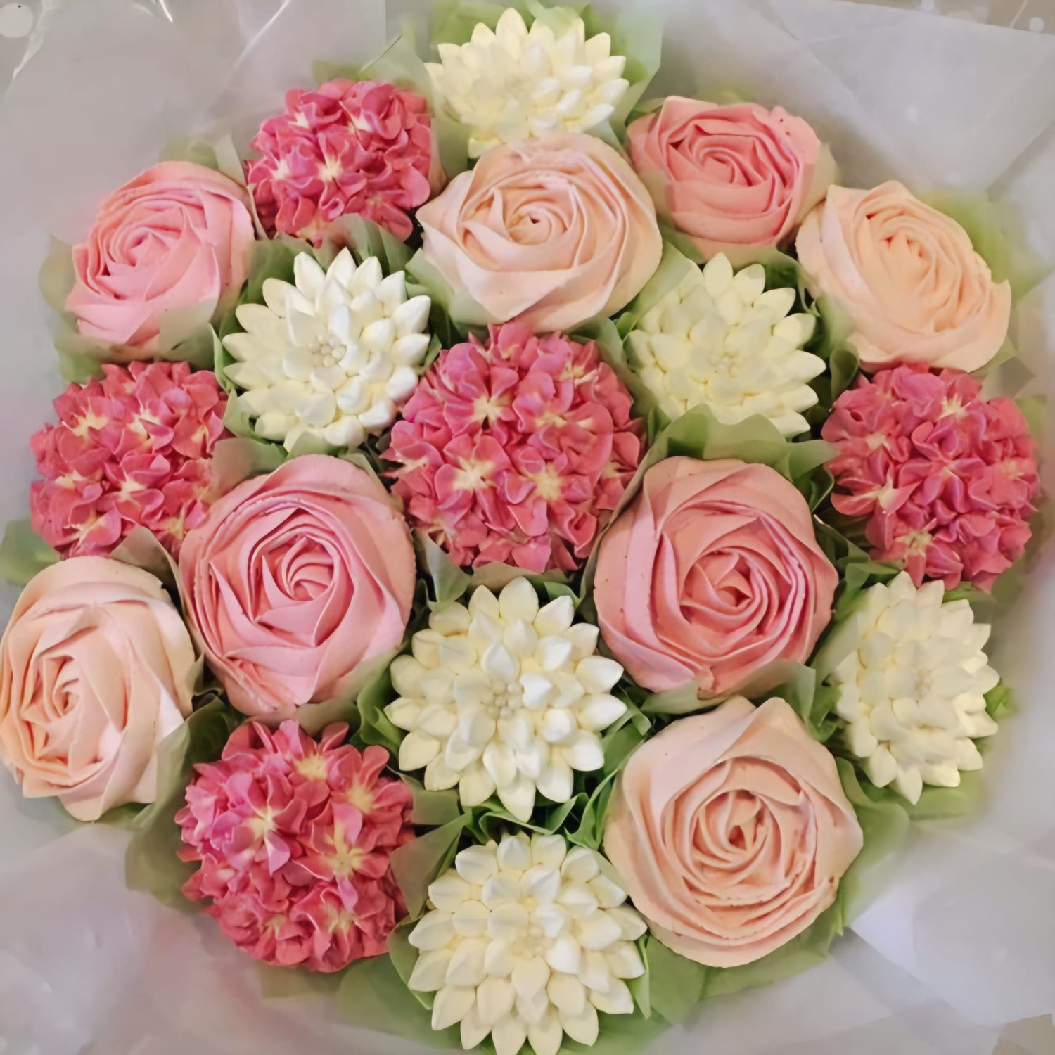 Cupcakes décorés en bouquet de fleurs